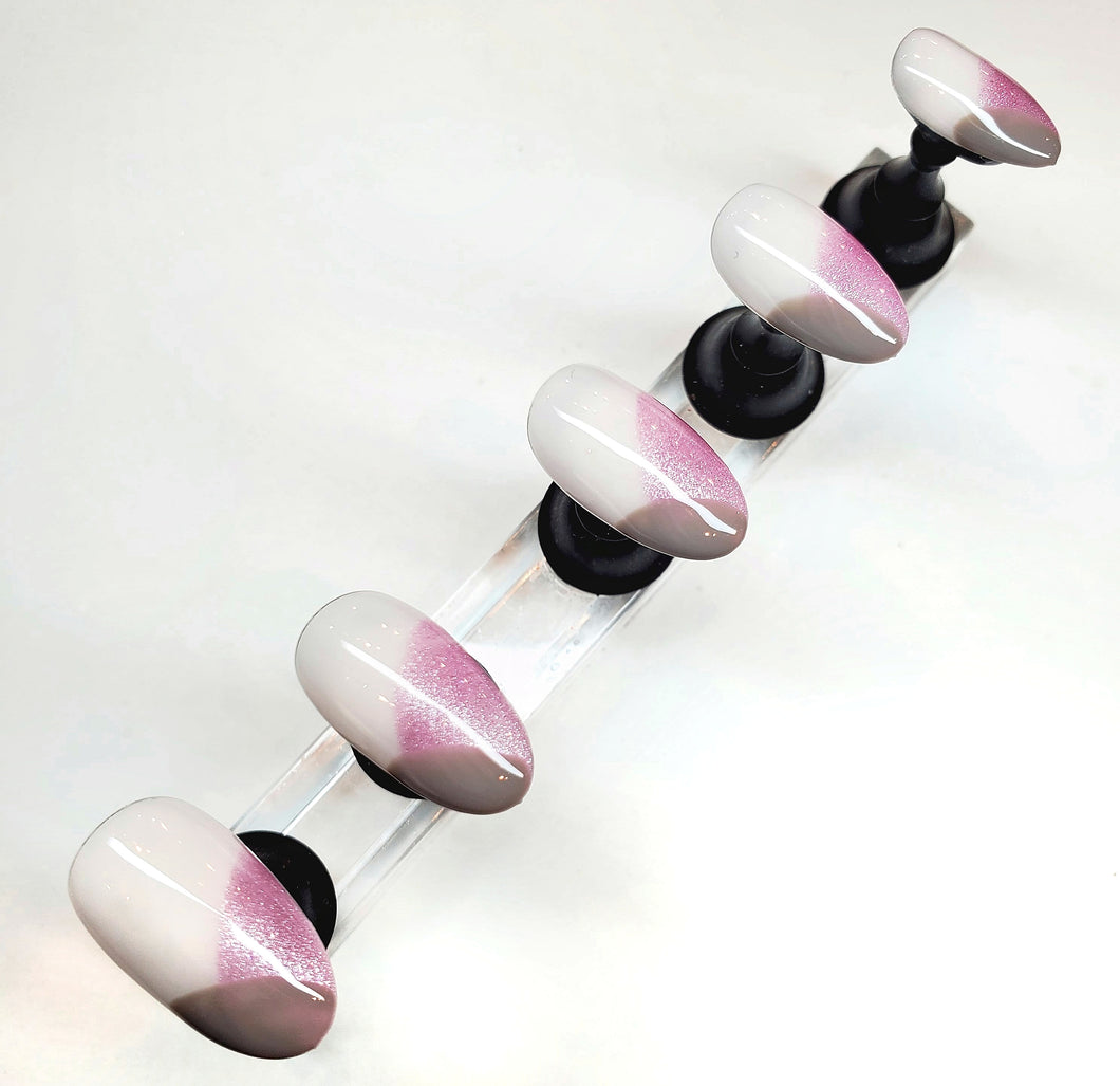 'Cozy' Press On Nails (short oval)